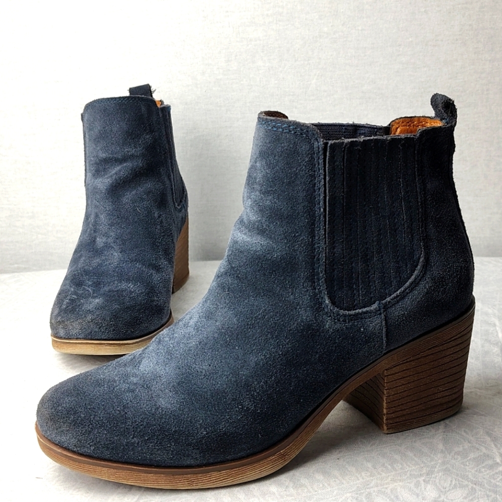 Eurosoft by Sofft Jennica Ankle Boots | Women's Size 6M | Blue Grey Navy Suede
